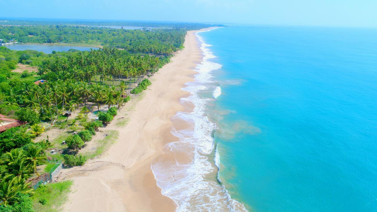 Ranna 212 Beach Resort Kahandamodara Extérieur photo